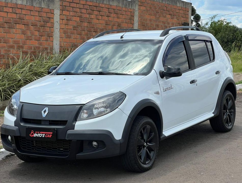 Renault SANDERO STEPWAY Hi-Flex 1.6 16V 5p Aut.