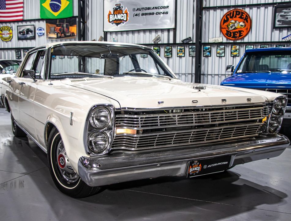 Ford GALAXIE 500