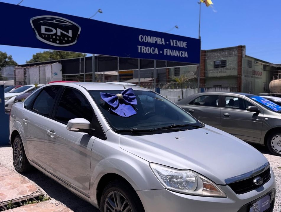 Ford Focus 1.6 S/SE/SE Plus Flex 8V/16V  5p