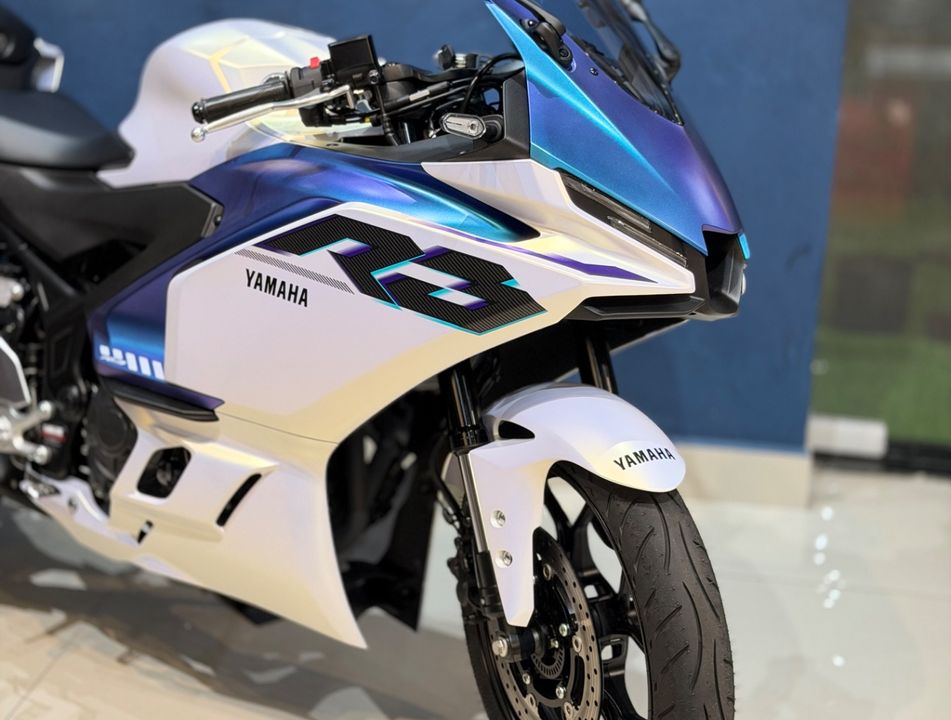 YAMAHA YZF R-3 CONNECTED 321/ABS