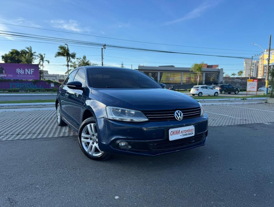 VolksWagen JETTA Comfortline 2.0 T.Flex 8V 4p Tipt.
