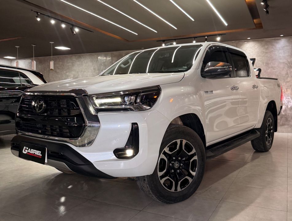 Toyota Hilux CD SRX 4x4 2.8 TDI 16V Diesel Aut.