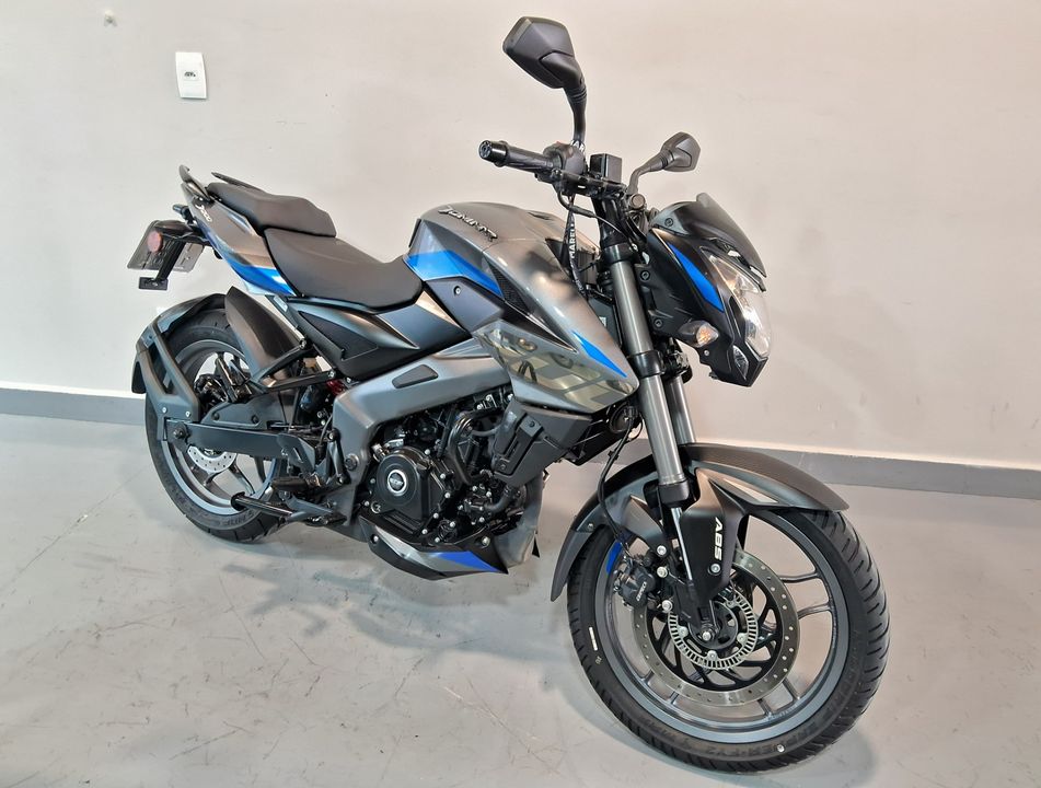 BAJAJ DOMINAR 200
