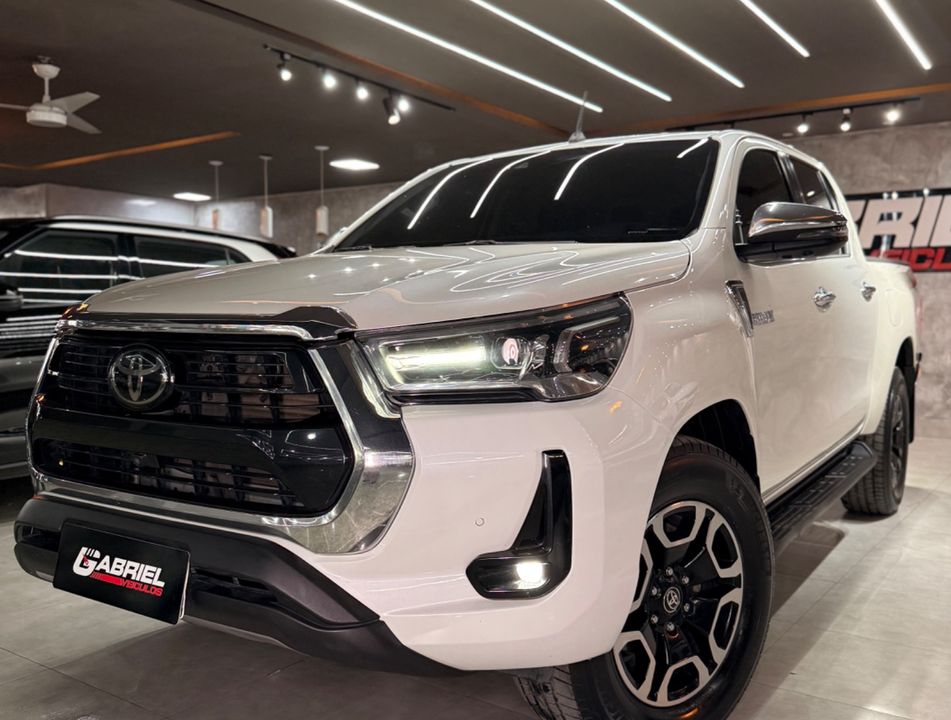 Toyota Hilux CD SRX 4x4 2.8 TDI 16V Diesel Aut.