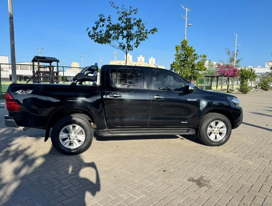 Toyota Hilux CD SRV 4x4 2.8 TDI Diesel Aut.