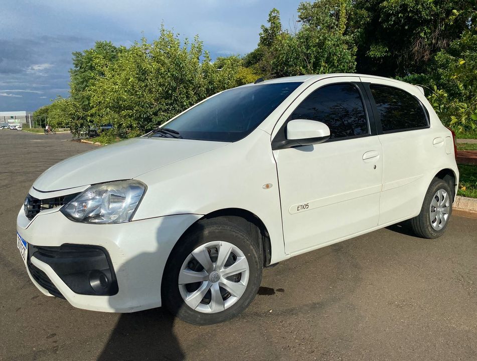 Toyota ETIOS XS 1.5 Flex 16V 5p Aut.