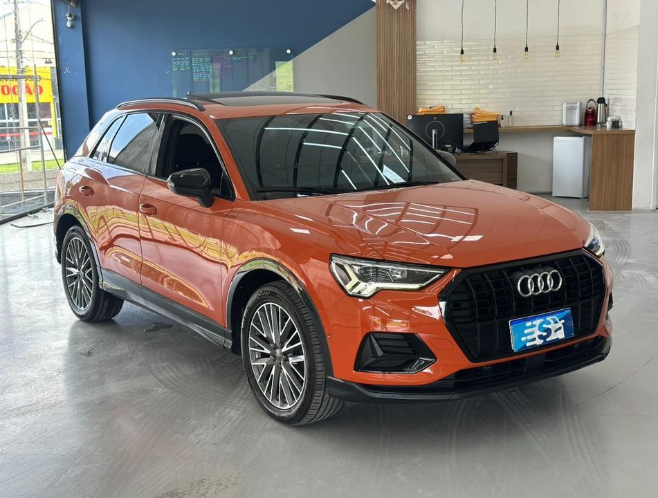 Audi Q3 Black Ed. 1.4 TFSI Flex/Black S-tron.