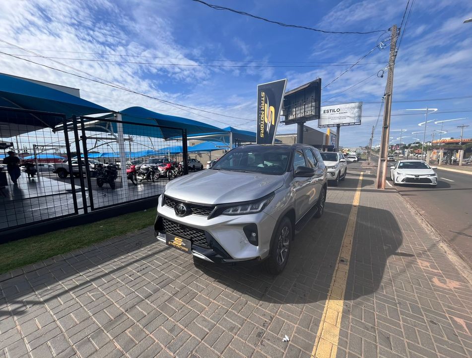 Toyota Hilux SW4 Diamond 2.8 TB 4x4 Die. Aut.