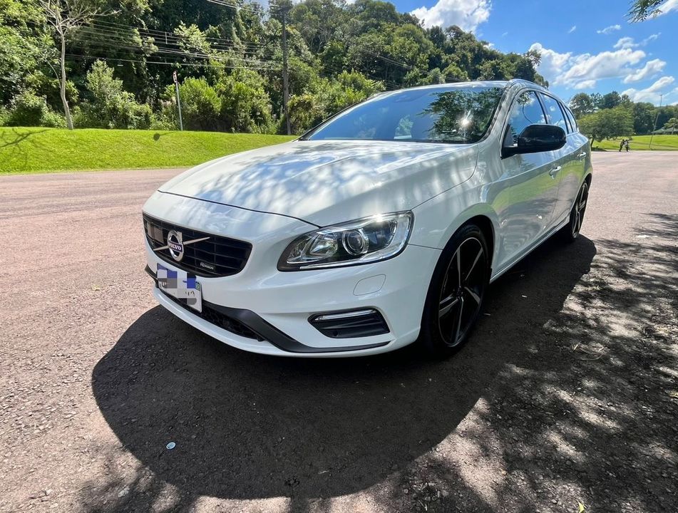 Volvo V60 T-6 R-DESIGN 3.0 AWD 4p