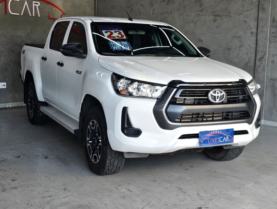 Toyota Hilux CD 4x4 2.8 Diesel Mec.