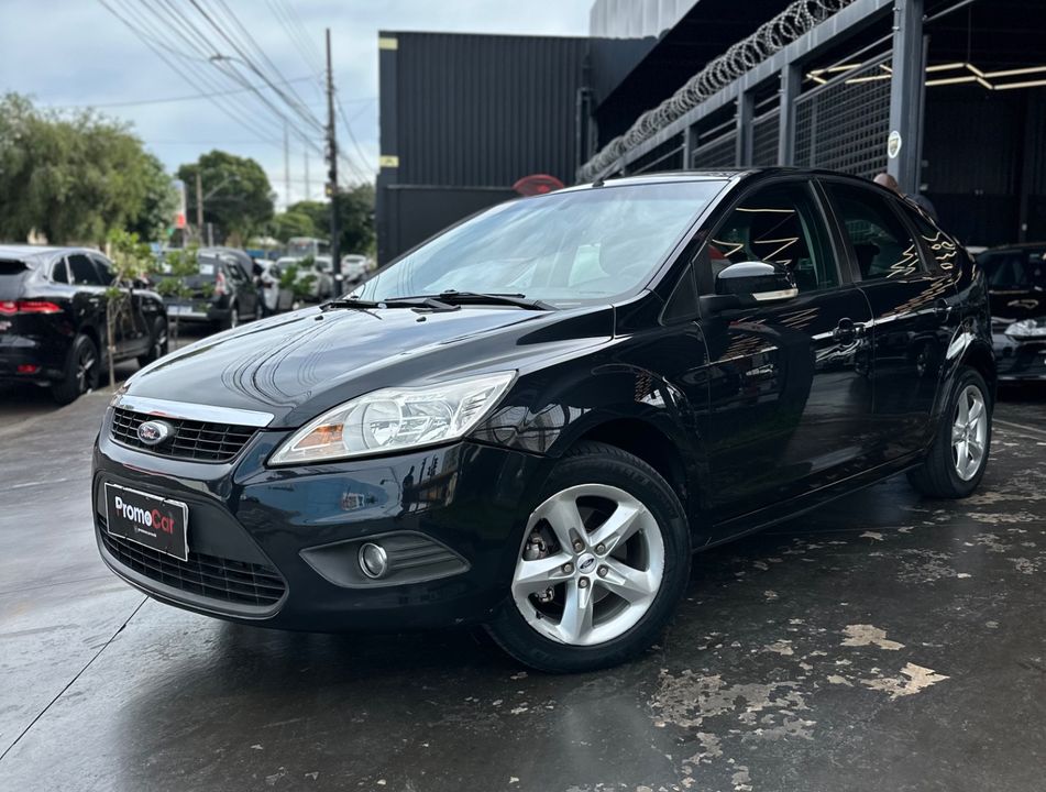 Ford Focus 1.6 S/SE/SE Plus Flex 8V/16V  5p