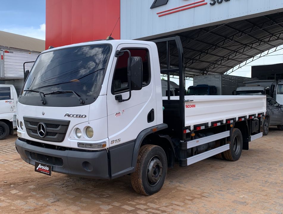 MERCEDES-BENZ Accelo 815 2p (diesel) (E5)