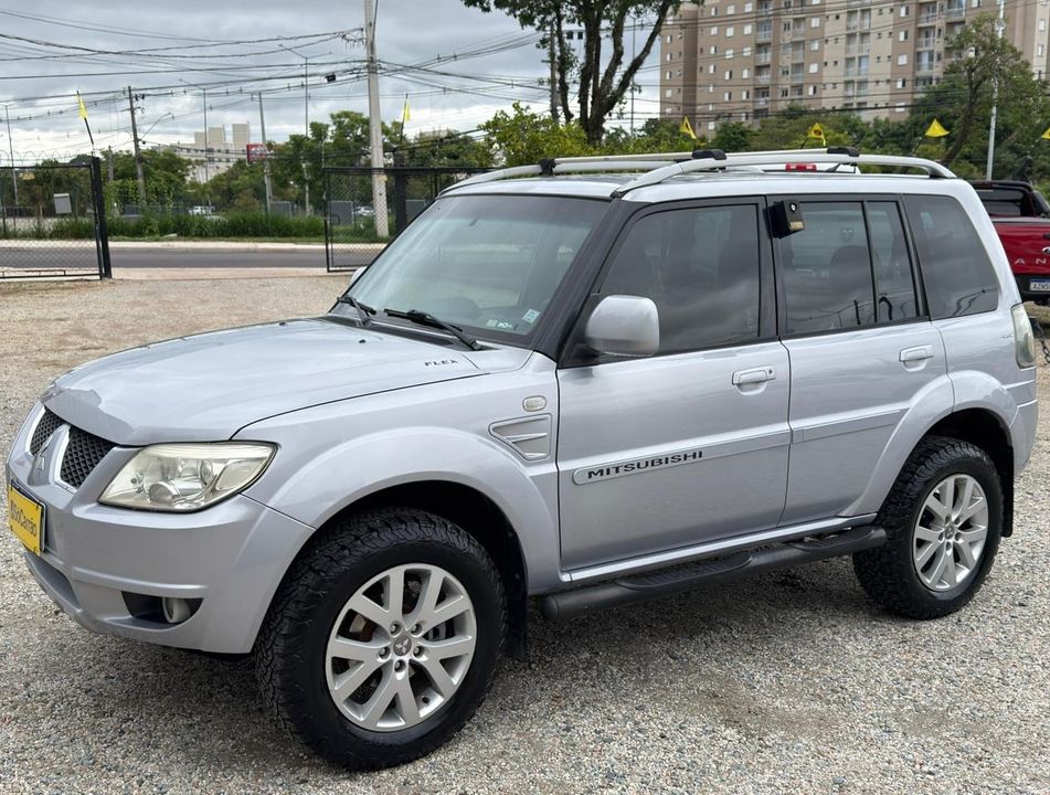 Mitsubishi Pajero TR4 2.0/ 2.0 Flex 16V 4x4 Aut.
