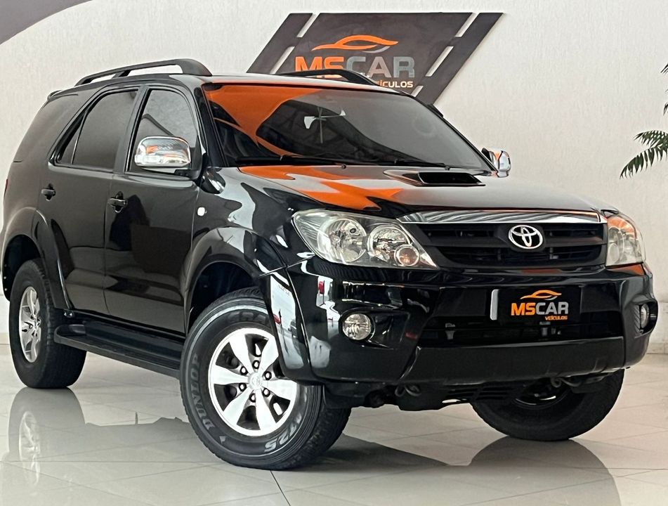 Toyota Hilux SW4 SRV D4-D 4x4 3.0 TDI Dies. Aut