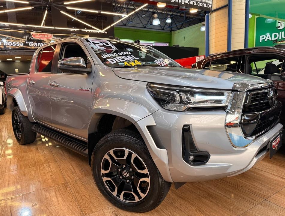 Toyota Hilux CD SRX Plus 4x4 2.8 TDI Die. Aut.