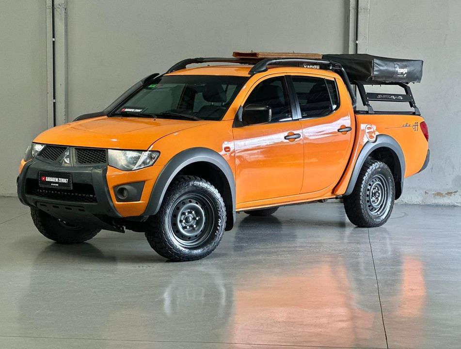 Mitsubishi L200 Triton Savana 3.2 CD TBI Dies. Mec.