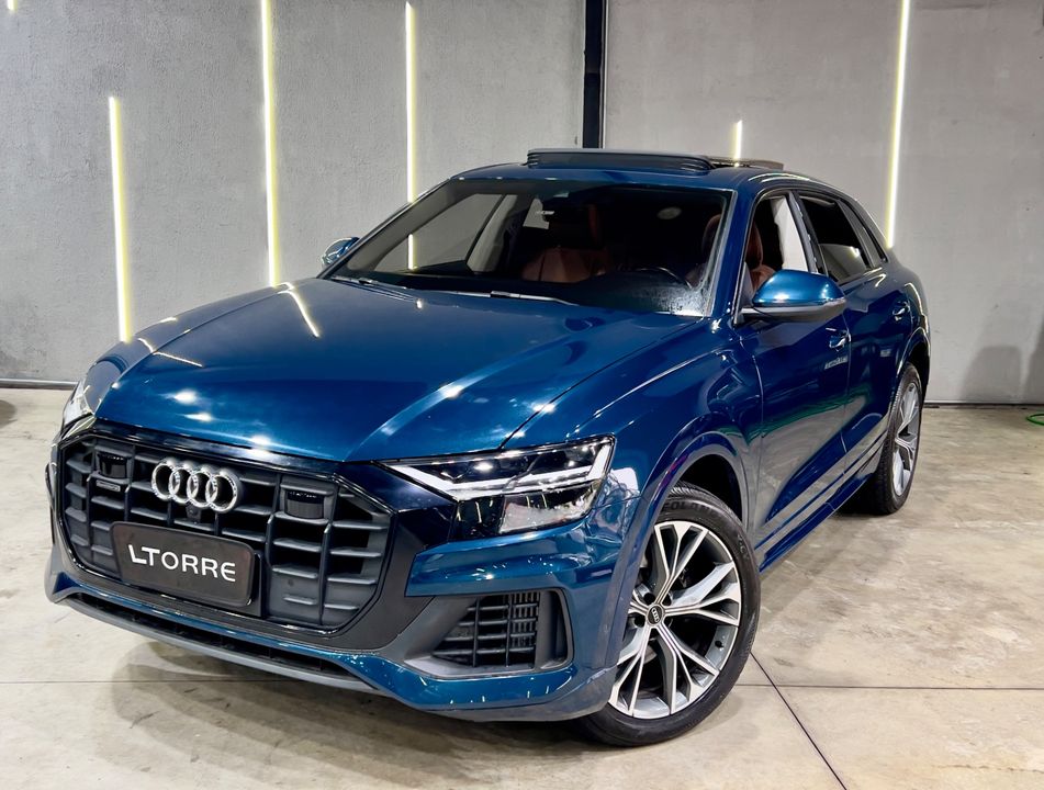 Audi Q8 Perf.Black 3.0 TFSI Quat. S-tr/(Híb.)
