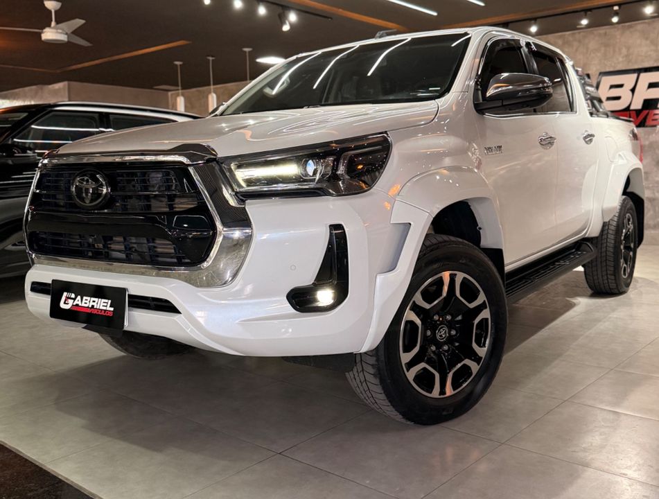 Toyota Hilux CD SRX Plus 4x4 2.8 TDI Die. Aut.