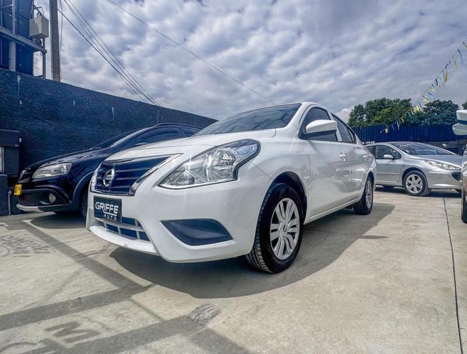 Nissan VERSA 1.0 12V FlexStart 4p Mec.