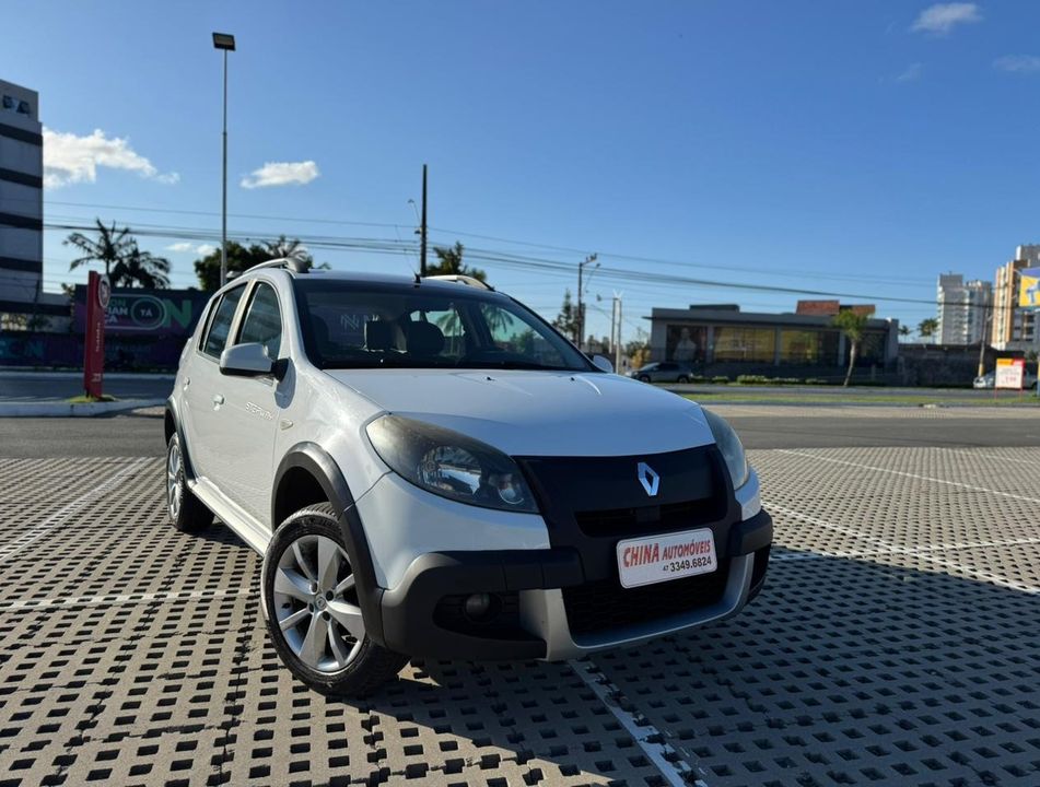 Renault SANDERO STEPWAY Hi-Flex 1.6 16V 5p Aut.