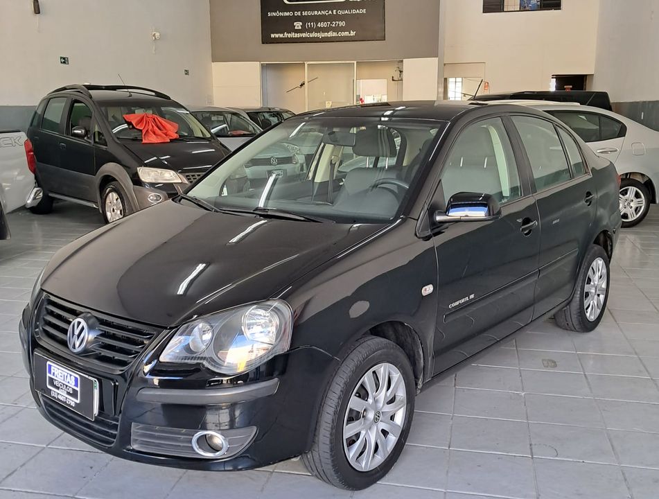 VolksWagen Polo Sedan 1.6 Mi Total Flex 8V 4p
