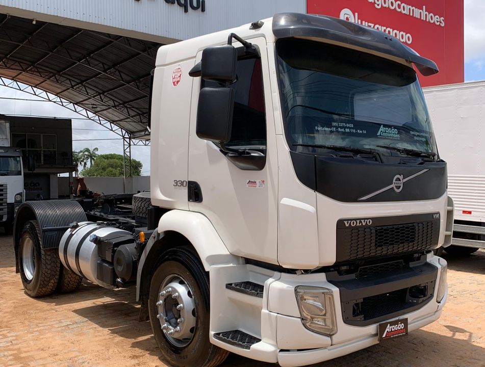 VOLVO VM 330 4x2 2p (diesel) (E5)