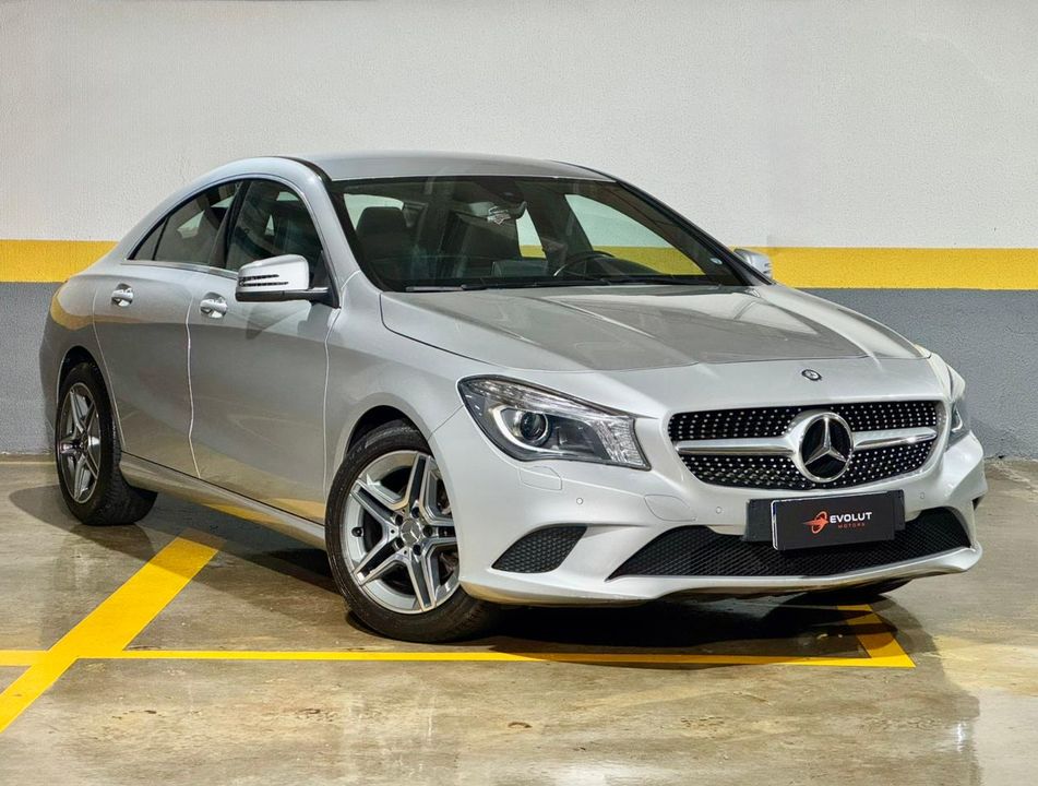 Mercedes CLA-200 Urban 1.6 TB 16V/Flex Aut.