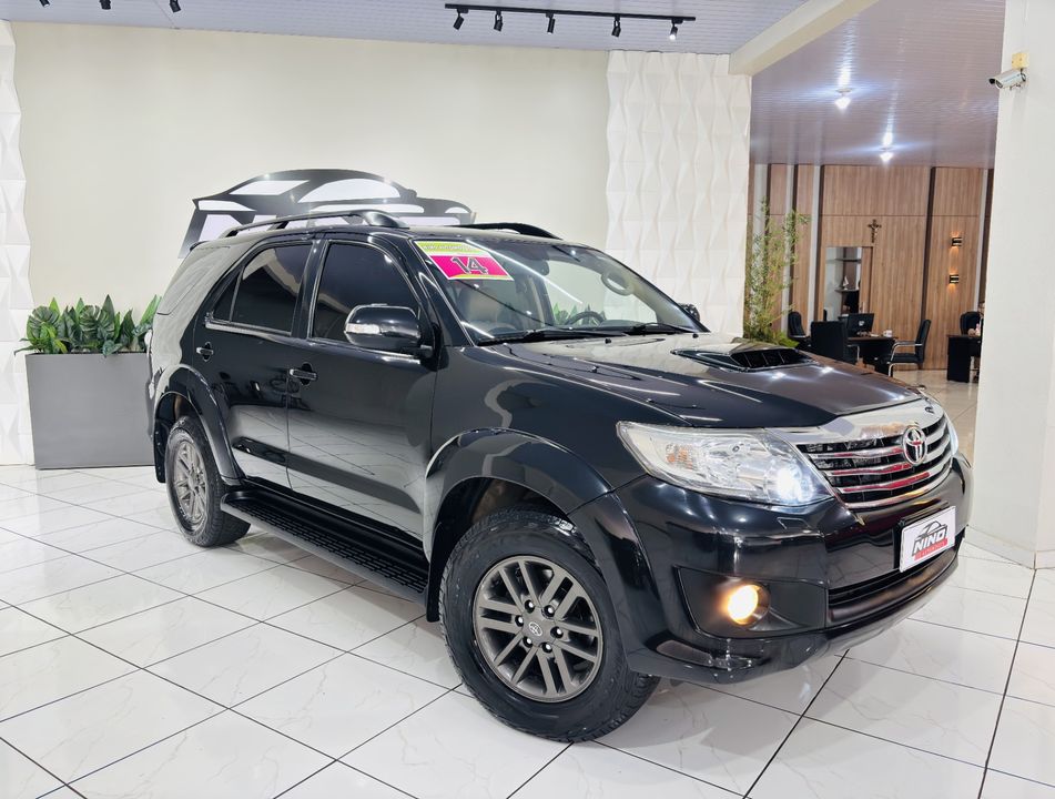 Toyota Hilux SW4 SRV D4-D 4x4 3.0 TDI Dies. Aut