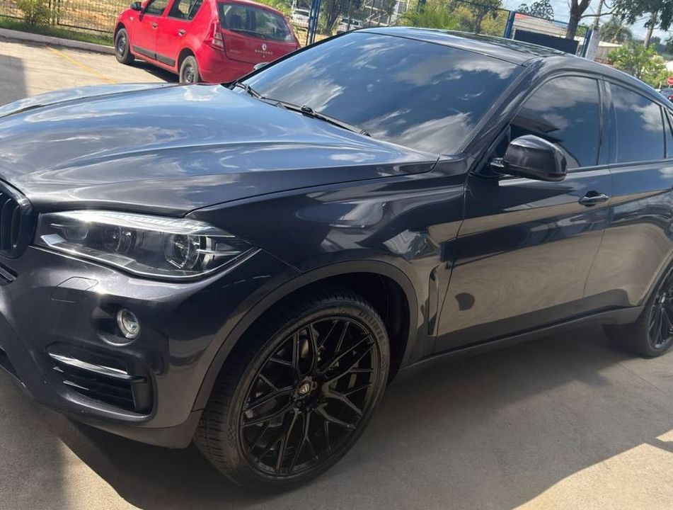 BMW X6 M 4.4 4x4 V8 32V Bi-Turbo Aut.