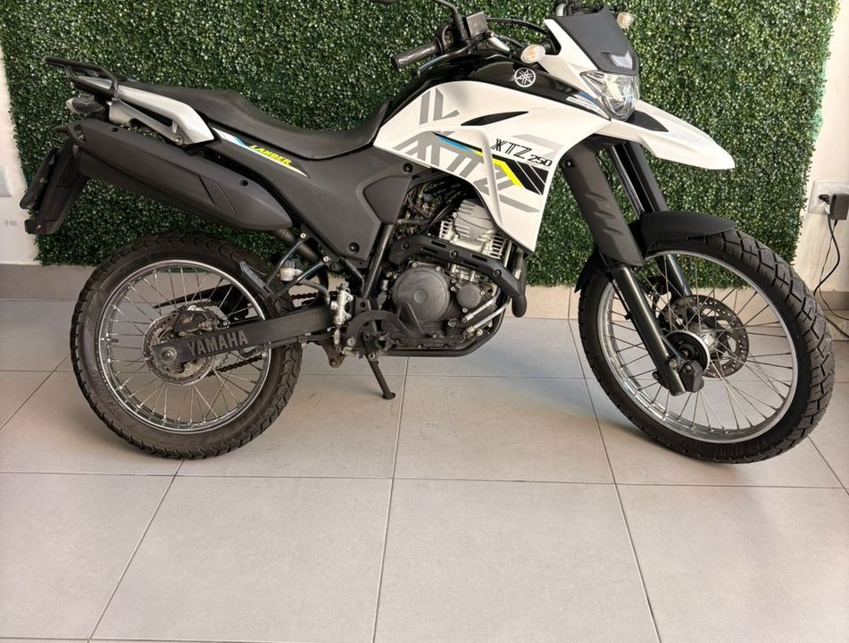 YAMAHA XTZ 250 LANDER 249cc/LANDER BLUEFLEX/ABS