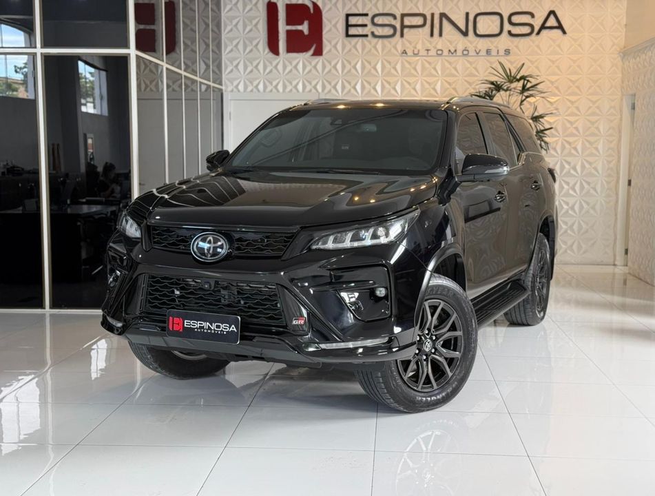 Toyota Hilux SW4 GRS 2.8 TB 4x4 Diesel Aut.