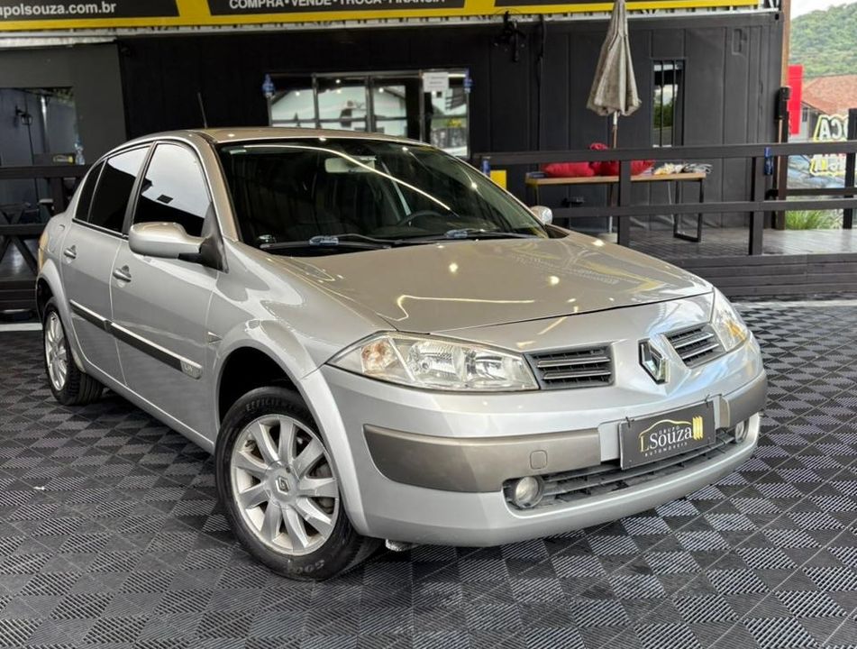 Renault Megane Sedan Dynamique Hi-Flex 1.6 16V