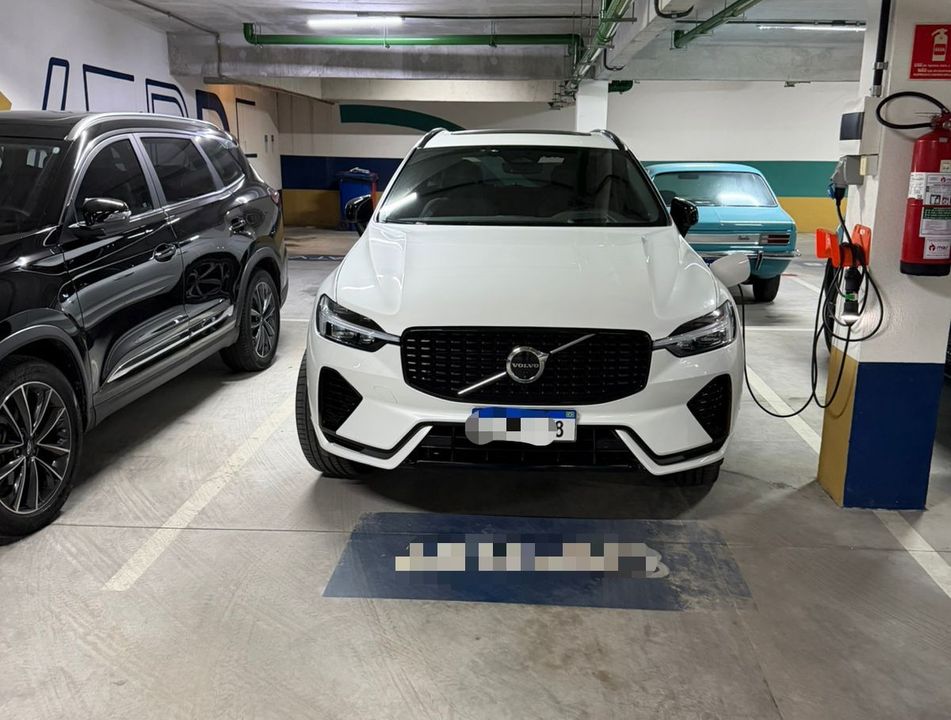 Volvo XC 60 T-8 Ultim.Dark 2.0 AWD (Híbrido)