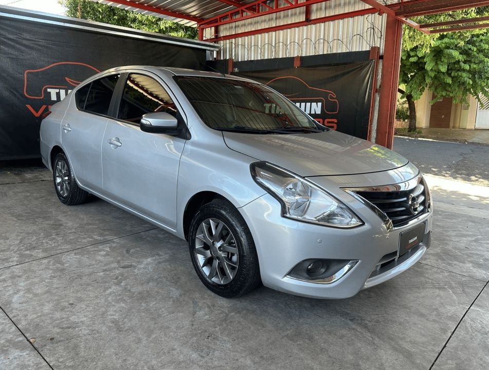 Nissan VERSA SL 1.6 16V FlexStart 4p Aut.