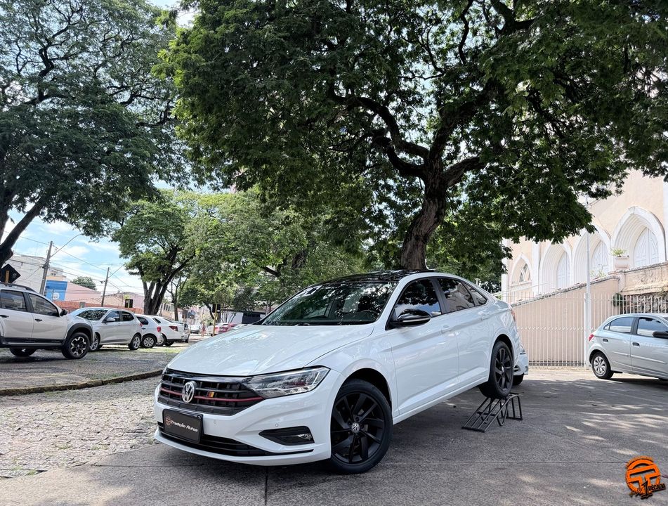 VolksWagen JETTA Comfort. 250 TSI 1.4 Flex 16v Aut.