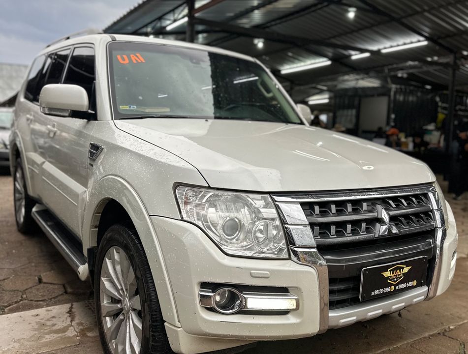 Mitsubishi Pajero HPE Full 3.2 4x4 T.I.Dies. 5p Aut