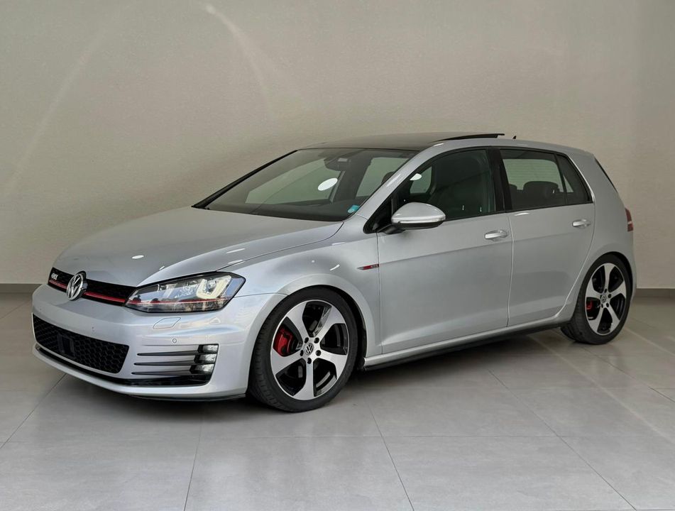 VolksWagen Golf GTi 2.0 TSI 220cv Aut.