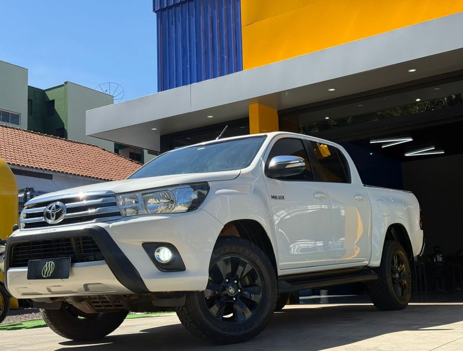 Toyota Hilux CD SRV 4x4 2.7 Flex 16V Aut.