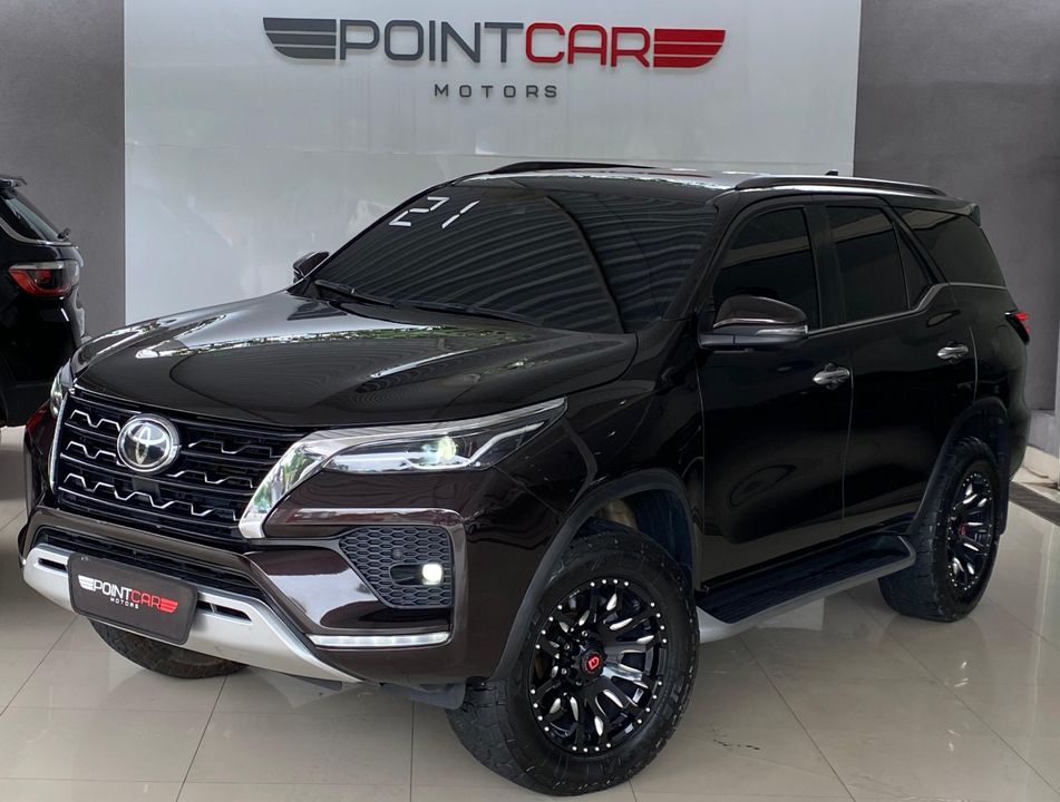 Toyota Hilux SW4 SRX 4x4 2.8 TDI 16V Dies. Aut.