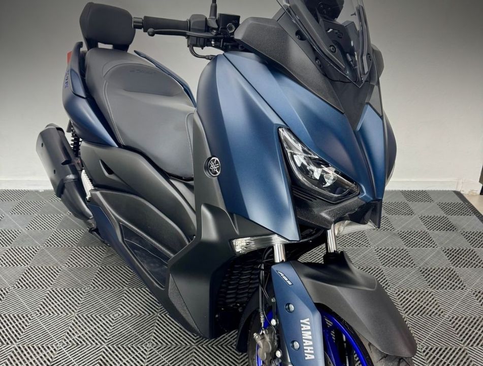 YAMAHA XMAX 250 ABS