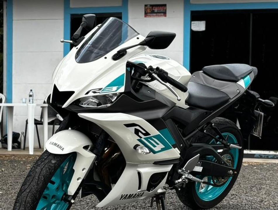 YAMAHA YZF R-3 321/ABS