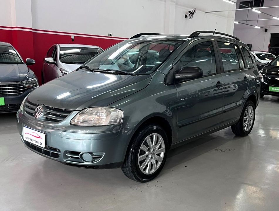VolksWagen SPACEFOX 1.6/ 1.6 Trend Total Flex 8V 5p