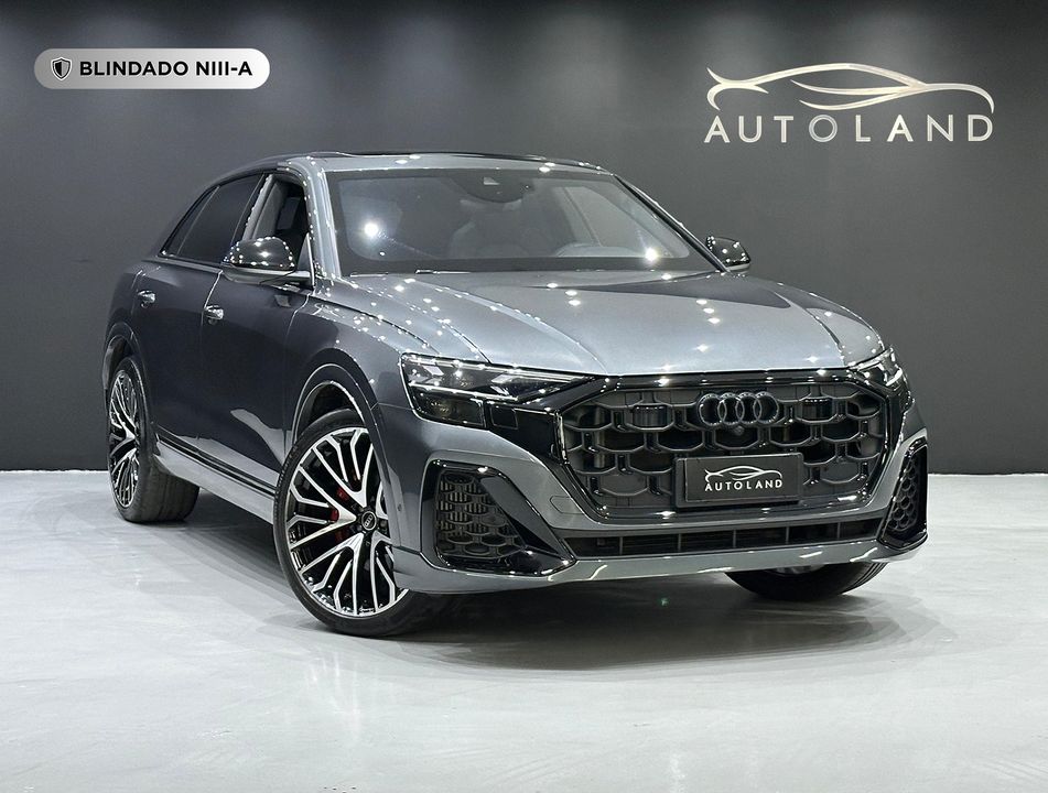 Audi Q8 Perf.Black 3.0 TFSI Quat. S-tr/(Híb.)