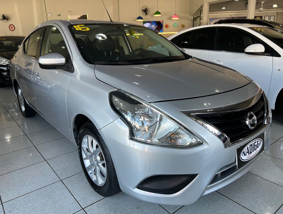 Nissan VERSA SV 1.6 16V FlexStart 4p Aut.