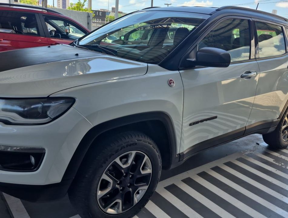 Jeep COMPASS TRAILHAWK 2.0 4x4 Dies. 16V Aut.