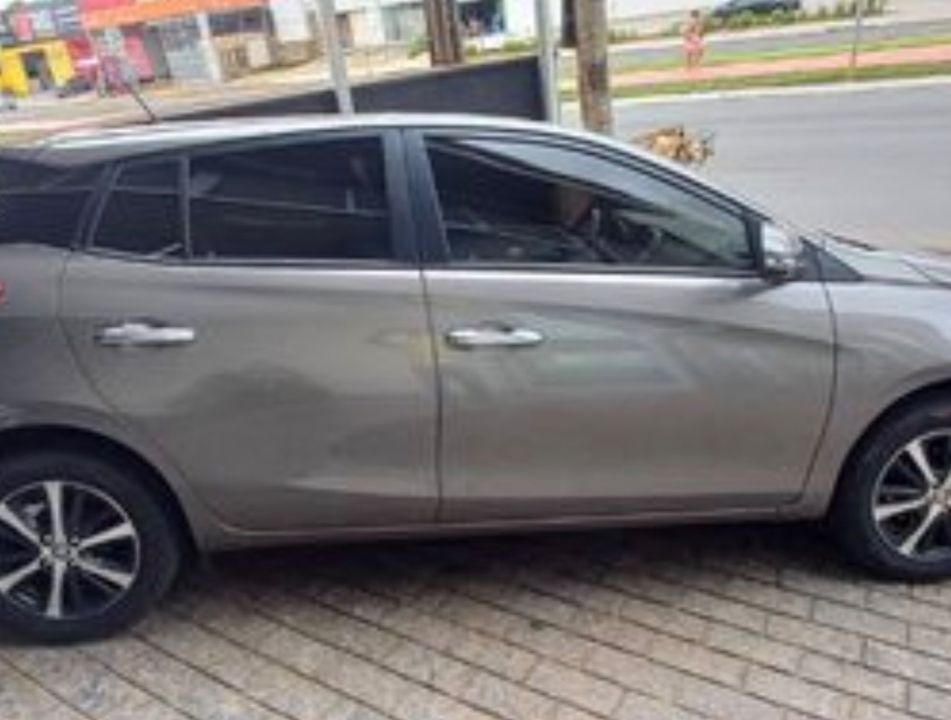 Toyota YARIS XLS 1.5 Flex 16V 5p Aut.
