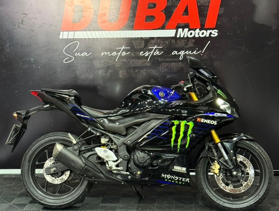 YAMAHA YZF R-3 321/ABS