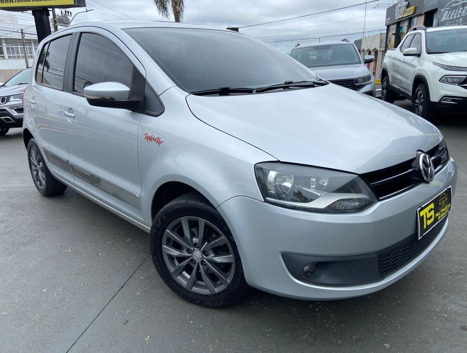 VolksWagen Fox Rock in Rio 1.6 Mi Total Flex 8V 5p