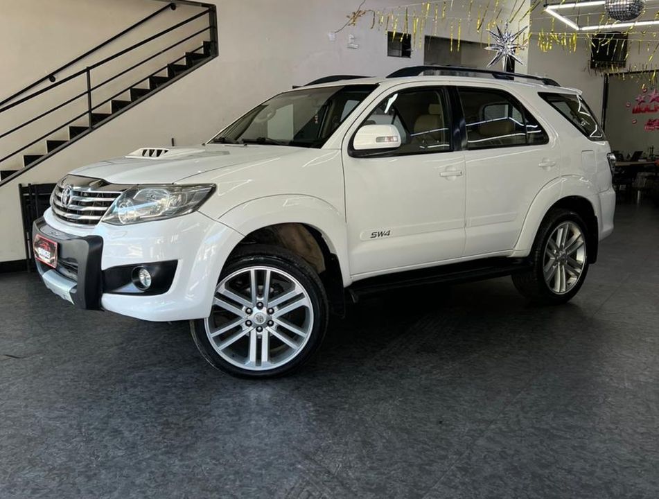 Toyota Hilux SW4 SRV 4x4 4.0 V6 24V Aut.