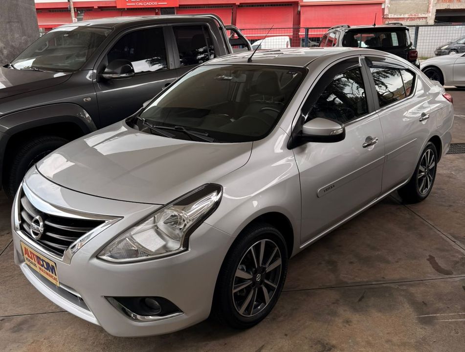 Nissan VERSA SL 1.6 16V FlexStart 4p Aut.